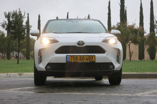 טויוטה יאריס קרוס 